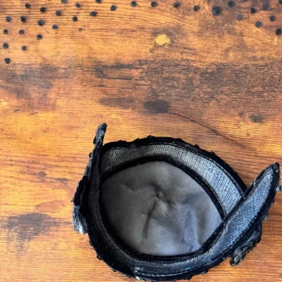 Vintage Elegant Black polka dot lace veil sequined, velvet fascinator - Picture 12 of 12